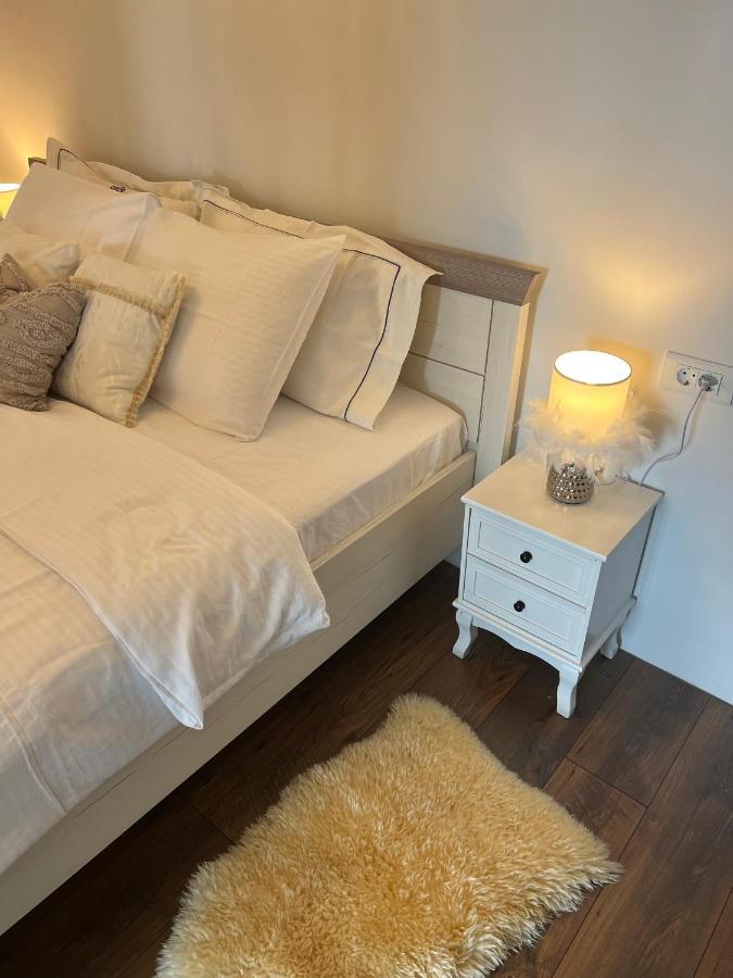 Apartment Nave Ičići Eksteriør billede